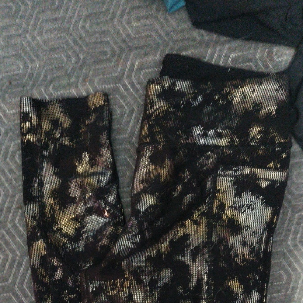 Victoria Secret Black and Gold Patterned Leggings